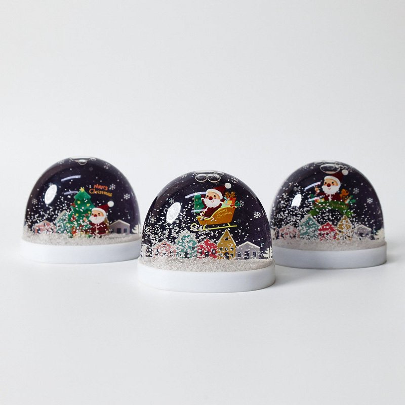 souvenir plastic snow globe