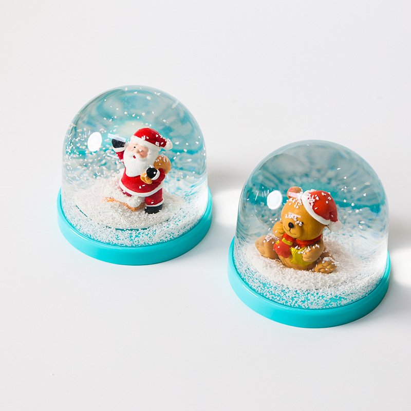 Santa claus snow globe